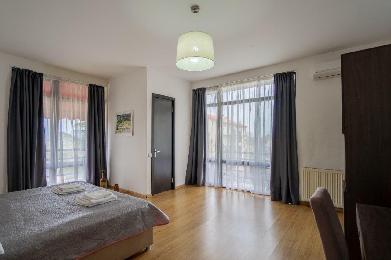Vera View Hotel Тбилиси Екстериор снимка